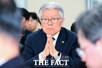  생각에 잠긴 최동석 인사혁신처장 [포토]