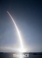  성공리에 비행 마친 누리호 '순간을 넘어 영원의 궤도로' [TF포착]