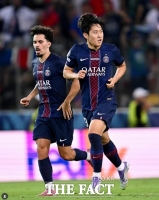  '황금 왼발' 이강인, UCL서도 토트넘 울렸다...PSG 5-3 극적 역전勝