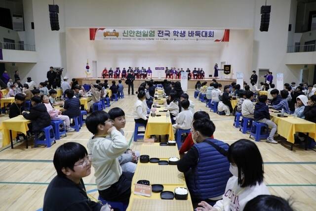 제10회 신안천일염 전국 학생바둑대회 경기 모습 /신안군