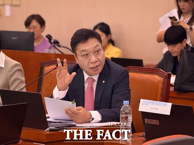 정연욱 국민의힘 의원이 2026 부산 세계도서관정보대회(WLIC) 준비를 책임질 국가위원회의 공동조직위원장으로 선임됐다. /정연욱 의원실 제공