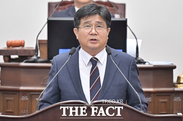 김권한 의원이 28일 공주시의회 제262회 제2차 정례회 제2차 본회의에서 5분 자유발언을 하고 있다. /공주시의회