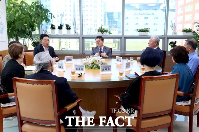 서울 성동구(구청장 정원오)는 지난 26일 성동구 상호협력주민협의체와 ㈜무신사 간 상생협약을 체결했다고 28일 밝혔다./성동구