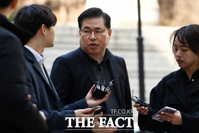 검찰이 위례신도시 개발사업 특혜 의혹으로 재판에 넘겨진 유동규 전 성남도시개발공사 기획본부장과 남욱 변호사, 정영학 회계사에 대해 징역 2년을 선고해 달라고 재판부에 요청했다. 사진은 유 전 본부장. /서예원 기자