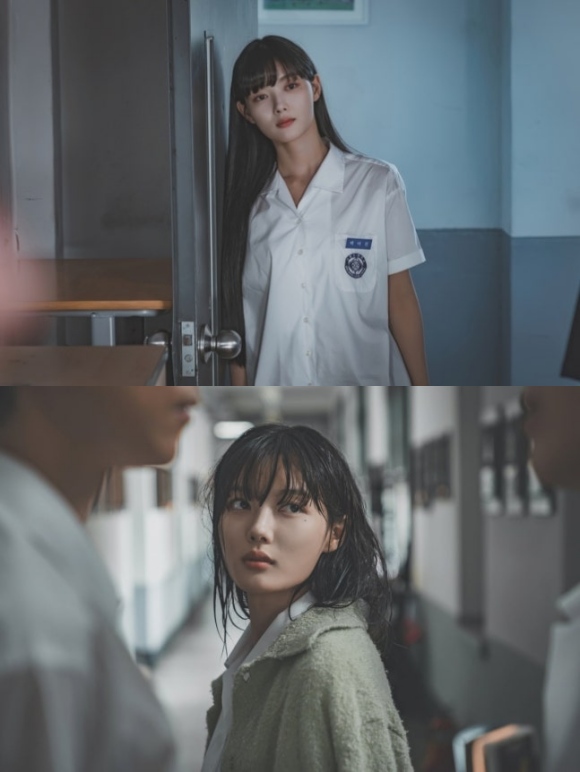 배우 김유정이 티빙 오리지널 시리즈 친애하는 X에서 백아진 역을 맡아 아룸다운 얼굴 뒤에 숨긴 잔혹한 본색을 섬세하게 그려내며 호평을 얻었다. /티빙