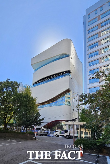 서울영화센터 낮 전경./서울시