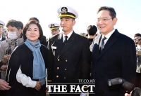  장남 이지호 임관식에서 활짝 웃는 이재용 회장 [포토]