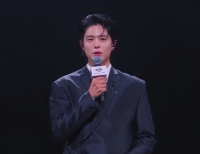  '2025 MAMA' 박보검, 홍콩 화재 참사 애도…