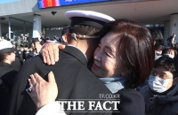  손자 안아주는 홍라희 전 관장 [포토]