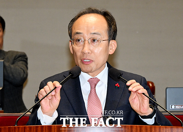 국회 비상계엄 해제 요구안 표결 방해 의혹을 받는 추경호 전 국민의힘 원내대표가 구속 갈림길에 섰다./배정한 기자