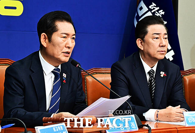 정청래 더불어민주당 대표가 1일 오전 서울 여의도 국회에서 열린 최고위원회의에 참석해 모두발언을 하고 있다. /국회=배정한 기자