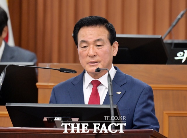 백성현 논산시장이 1일 제268회 논산시의회 2차 정례회 2차 본회의에서 시정연설을 하고 있다. /논산시