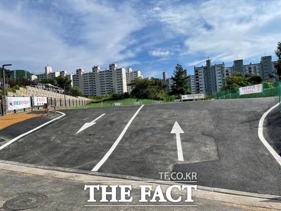 경기 남양주시가 시민시장담당관 현장기동팀 운영을 통해 어람초·중학교 및 시립 어린이집 임시 회차·주차 공간을 조성해 놓은 모습. /남양주시