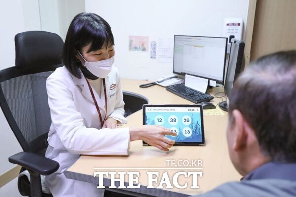 대전선병원 뇌신경센터가 1일 인지기능 저하 환자를 대상으로 디지털 기반 인지중재치료 프로그램을 도입하며 본격적인 치료에 들어갔다. /대전선병원