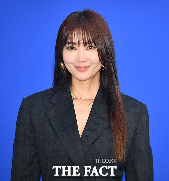 배우 오윤아가 1인 기획사 와이에이엔터테인먼트를 설립했다. /더팩트 DB