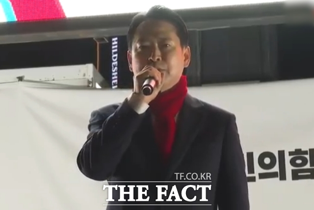 장동혁 국민의힘 대표가 29일 오후 대전 중구 으능정이거리에서 열린 '국민의힘 민생회복 법치수호 국민대회'에 참석해 발언하고 있다. /국민의힘 유튜브 캡처