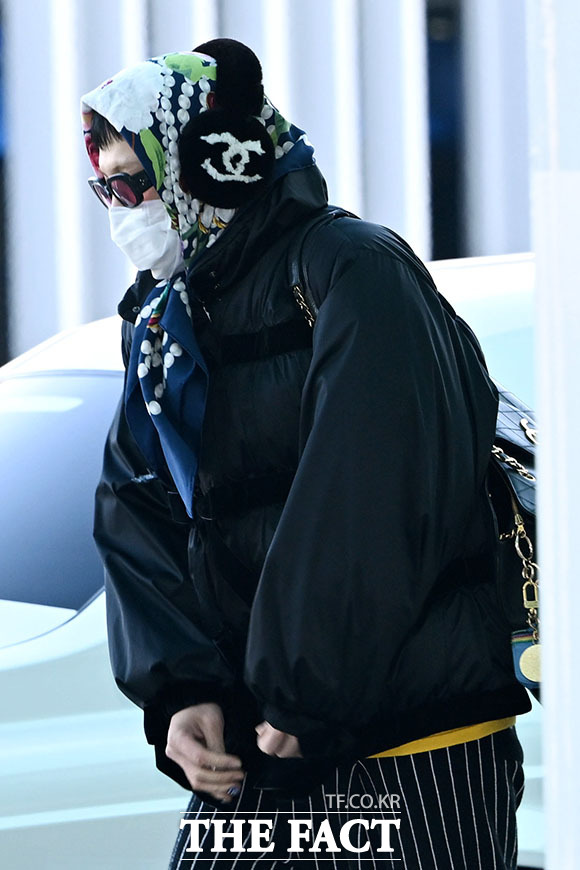 지드래곤 시선 사로잡는 화려한 패션