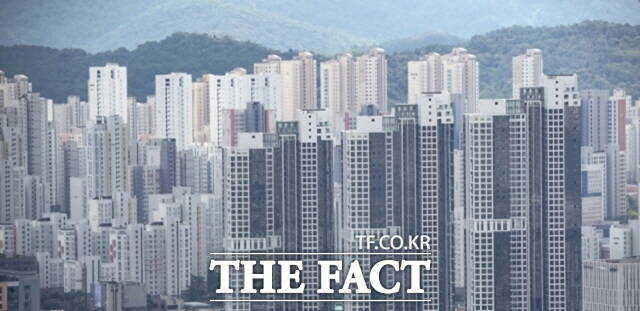 2일 경제정의실천시민연합은 경실련 강당에서 기자회견을 열고 국유재산 9077억원이 1768억원 싸게 매각됐다고 밝혔다. /더팩트 DB