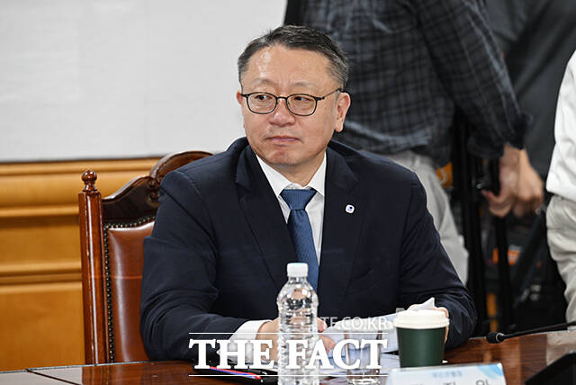 정진완 우리은행장이 지난 8월 28일 오후 서울 중구 은행연합회에서 열린 은행장 간담회에 참석하고 있다. /박헌우 기자