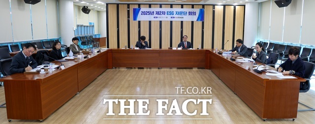 한전KDN이 제2차 ESG자문단 회의를 개최하고 있다./한전KDN