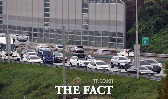 서울시는 3일 시민의 이동 목적과 수단 선택을 입체적으로 분석할 수 있는 전국 최초의 통합 시스템을 구축했다고 밝혔다. /더팩트 DB