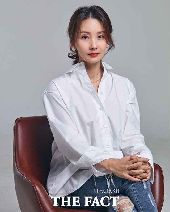 배우 이현경이 오는 18일 첫 방송을 앞둔 TV조선 트로트 오디션 프로그램 '미스트롯4'에 도전하며, '가수로서의 데뷔'라는 인생 2막을 예고하고 있다. /더팩트 DB