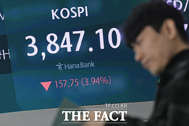 2일 코스피가 반도체주 강세에 힘입어 3970선을 회복했다. /서예원 기자