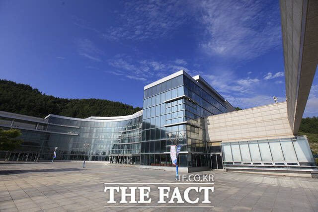 시민문화체육센터 대공연장 전경 /목포시