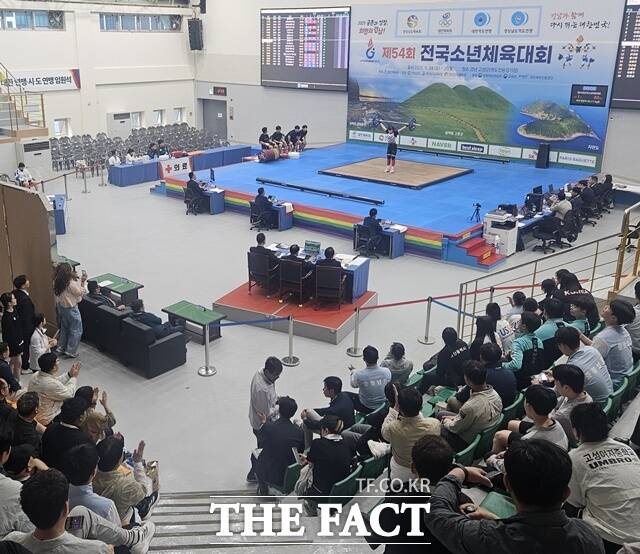 제54회 전국소년체육대회 역도 경기 모습. /고성군