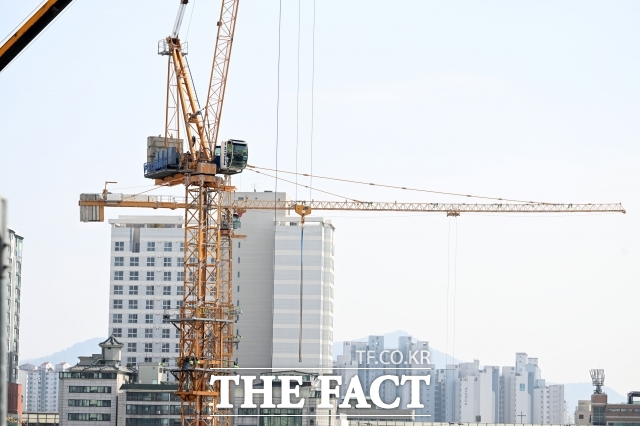 10대 건설사 중 올해 최고경영자(CEO)를 교체한 곳은 SK에코플랜트, 롯데건설 등 두 곳뿐이다. 지난해 7곳이 교체한 것과 대비된다. /더팩트 DB