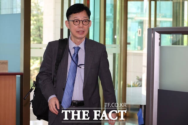 미국을 방문 중인 박윤주 외교부 제1차관(사진)은 2일(현지시간) 미국 국무부에서 앨리슨 후커 국무부 정무차관을 면담하고 정상회담 후속조치, 대북 공조, 지역·글로벌 정세 관련 의견을 교환했다. /뉴시스