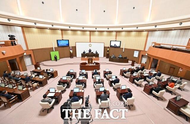 진주시의회 본회의 모습 /진주시의회