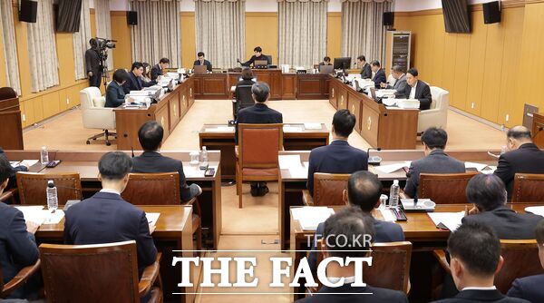대전시의회 예산결산특별위원회가 3일 회의를 열고 2025년도 제3회 대전시 추가경정예산안, 제2회 기금운용계획변경안을 의결했다. /대전시의회