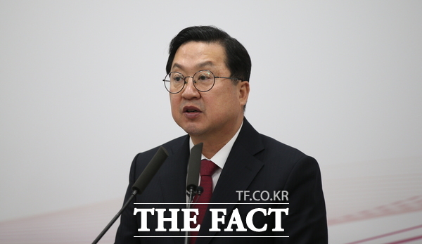 이장우 대전시장이 3일 시정브리핑을 하는 모습. /정예준 기자