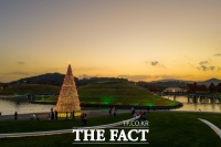  별빛 내리는 순천만국가정원, 겨울 '산타가든'으로 변신