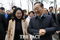  평촌 신도시 선도지구 현장 둘러보는 이재정 의원-김윤덕 장관 [포토]