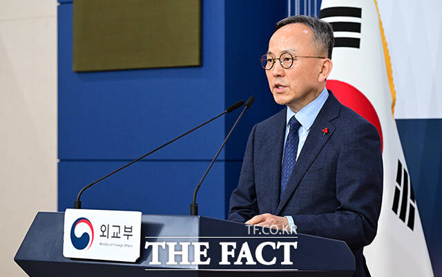 박일 외교부 대변인이 4일 오후 서울 종로구 외교부에서 현안관련 정례브리핑을 하고 있다. /임영무 기자