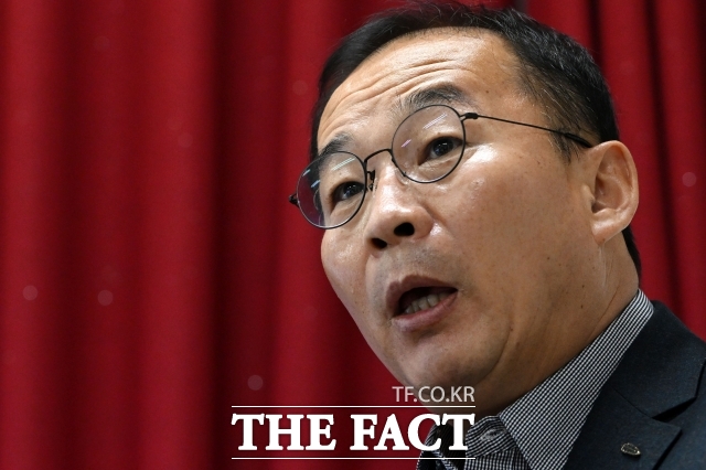 한국 드라마를 봤다는 이유로 정치적 과오자로 분류된 뒤 탈북한 장세율 겨레얼통일연대 대표가 3일 오후 서울 영등포구 사무실에서 <더팩트>와 인터뷰를 하고 있다. /남용희 기자