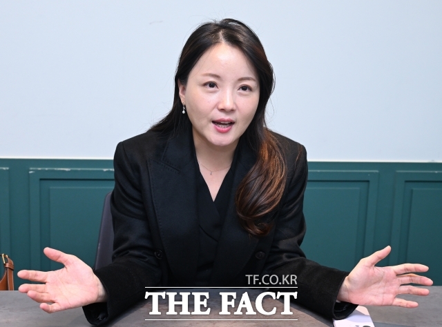 정서윤 유니피벗 대표는 지난달 14일 오후 경기 성남의 한 모처에서 한국 사회에서 북한 출신 청년들이 겪는 구조적 비대칭성을 느끼고 시작하게 됐다고 언급했다. /이새롬 기자