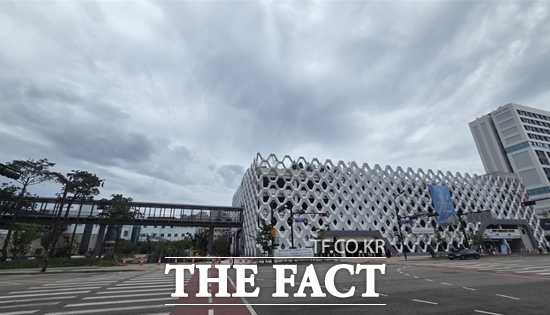 경기 화성시 소재 병점역 환승주차장의 전경. /경기도