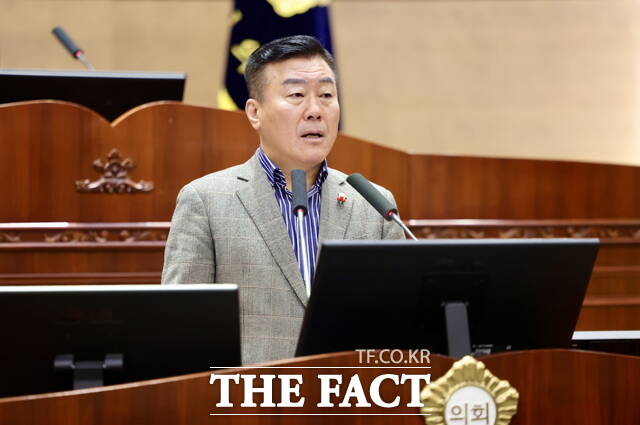 유영채 천안시의회 의원이 5일 열린 제284회 제2차 정례회 제3차 본회의에서 5분 자유발언을 하고 있다. /천안시의회