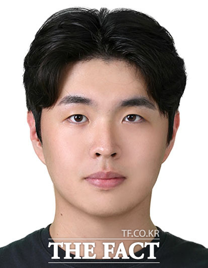 수원시는 11월 이달의 친절왕으로 창안구 송죽동 윤우빈 주무관을 선정했다. /수원시