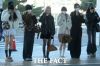 [현장FACT] '가을 헤메코'가 대세? 아이브 대만 출국길서 돋보인 '공항 패션' (영상)
