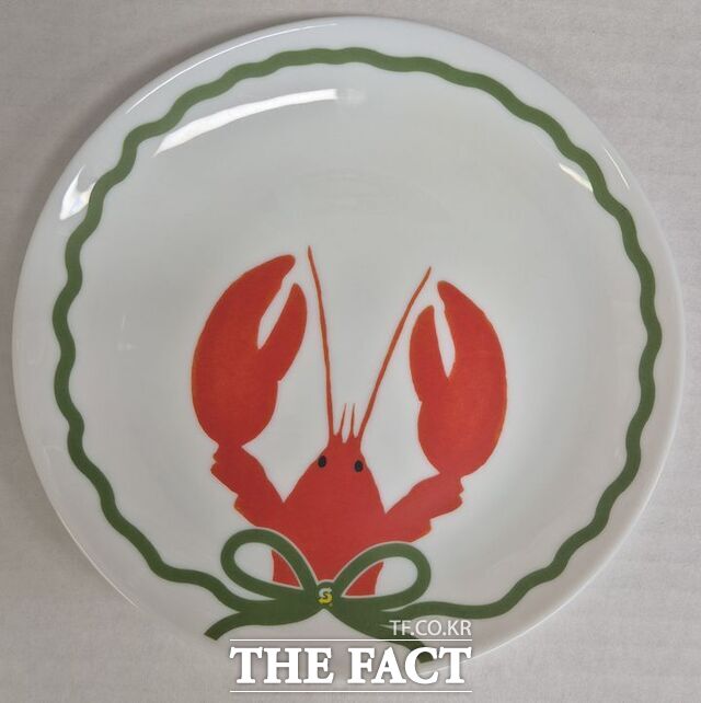 써브웨이(Subway)는 최근 이벤트 사은품으로 제공된 '랍스터 접시'에서 1군 발암물질로 알려진 중금속 카드뮴이 기준치를 초과해 검출됐다. /식약처