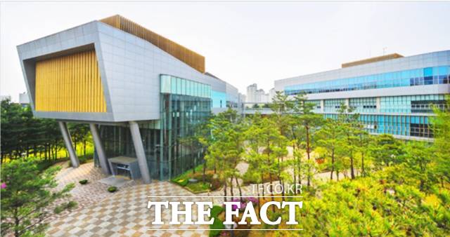 온라인 플랫폼 등에서 판매되는 수입산 장식용 냅킨에서 발암물질이 검출됐다. 사진은 서울시보건환경연구원 전경./서울보건환경연구원