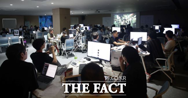 AI영상교육센터부천에서 AI 활용 영상 제작 강의가 진행되고 있다. /부천시