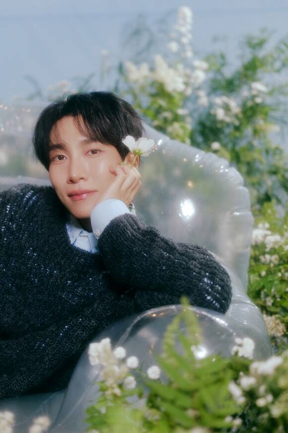 서은광은 10곡 중 9곡의 작사 및 작곡에 참여했다. 'UNFOLD'는 그가 삶을 바라보는 시선이자 그 안에서 마주한 깨달음을 담은 기록이다. /비투비 컴퍼니