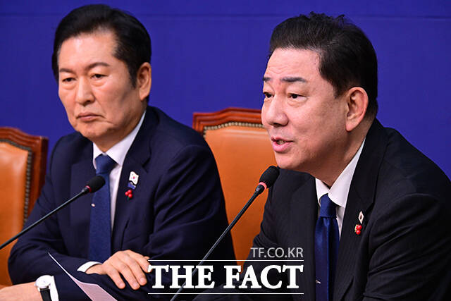 발언하는 김병기 원내대표.