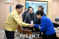  시흥시 어르신위원들, 시청사·시의회 견학…정책 공유 [TF사진관]