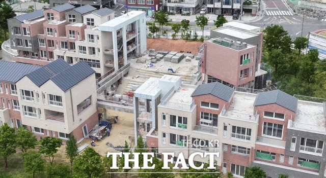 청년타운 건립 현장. /하동군
